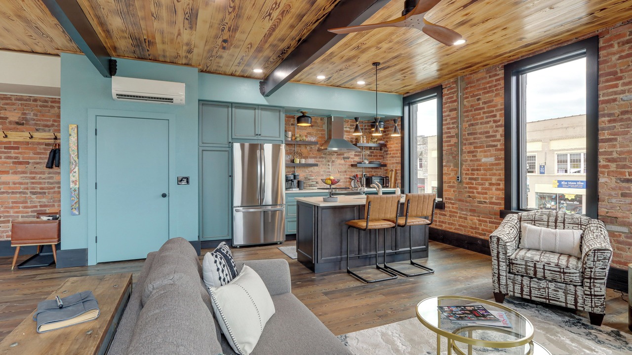 Photo of Others in Murphy