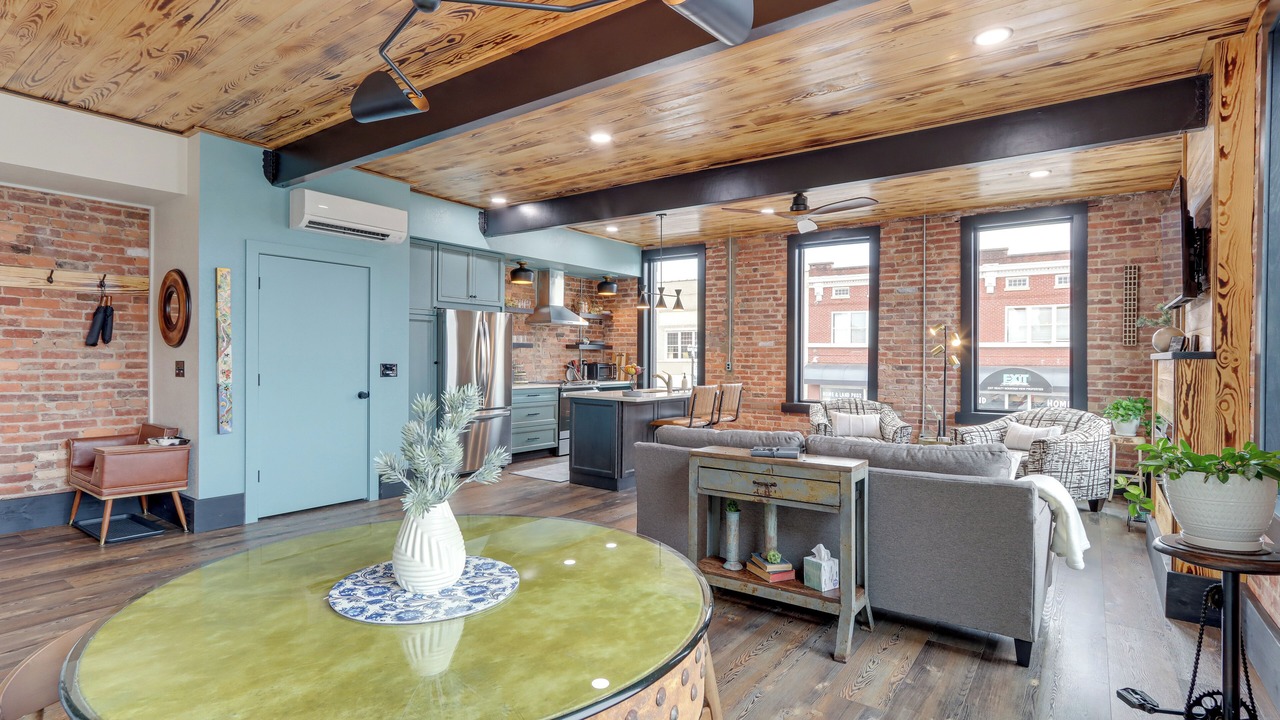 Photo of Others in Murphy