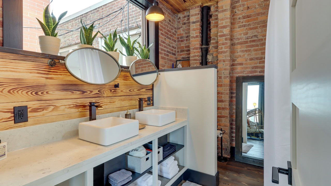 Photo of Others in Murphy