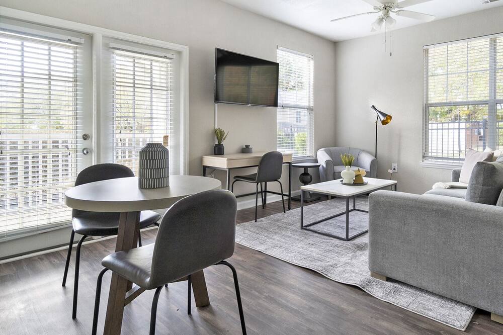 Photo of Livingroom in Apex