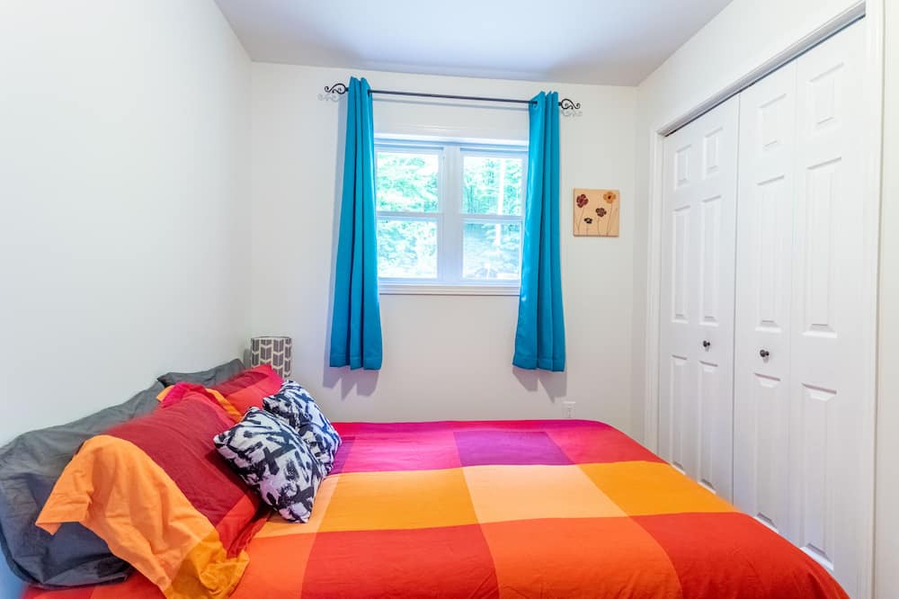 Photo of Bedroom in Val-des-Monts