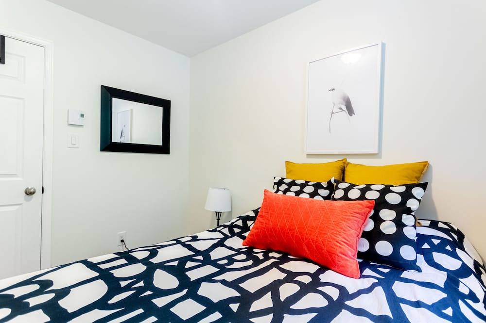 Photo of Bedroom in Val-des-Monts