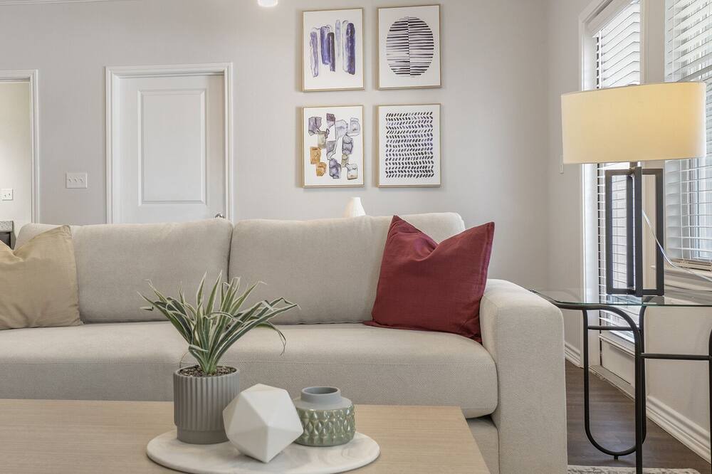 Photo of Livingroom in Portland