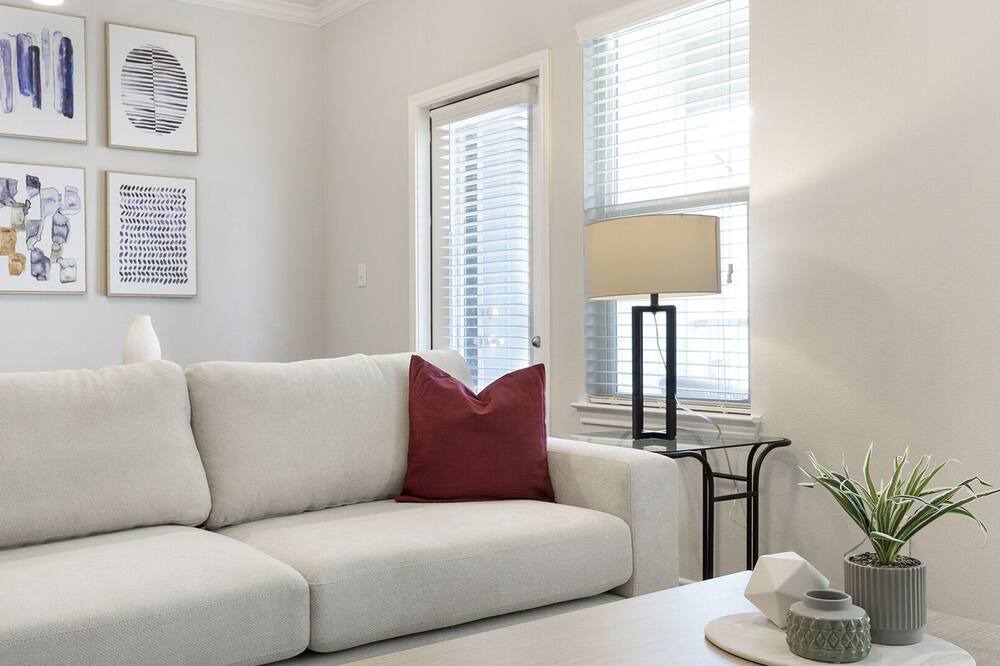 Photo of Livingroom in Portland