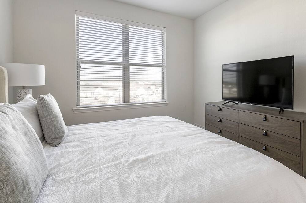 Photo of Bedroom in Burleson