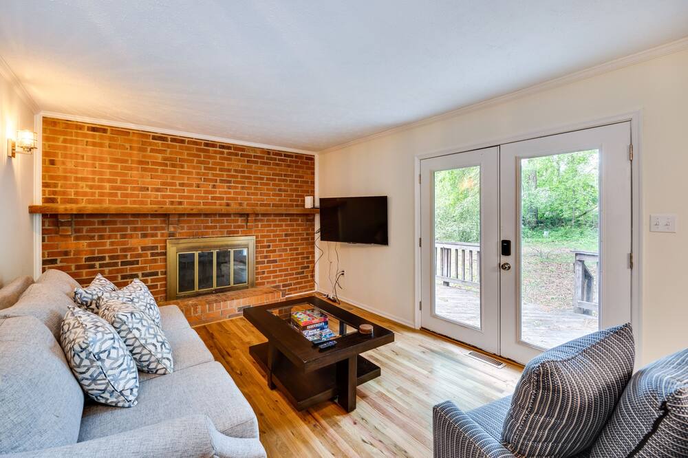 Photo of Livingroom in Innsbrook
