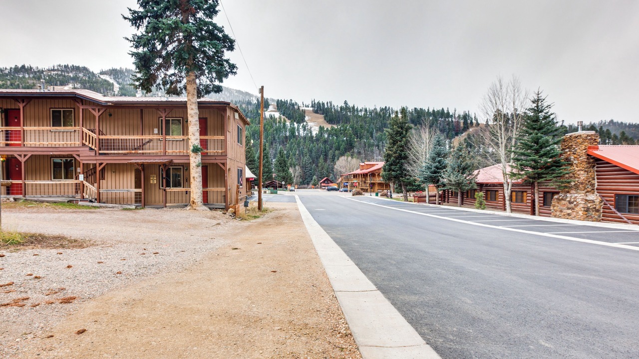 Photo of Others in Red River