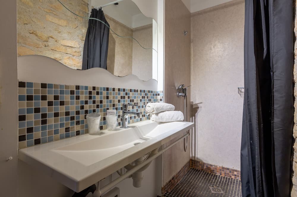 Photo of Bathroom in Lignieres