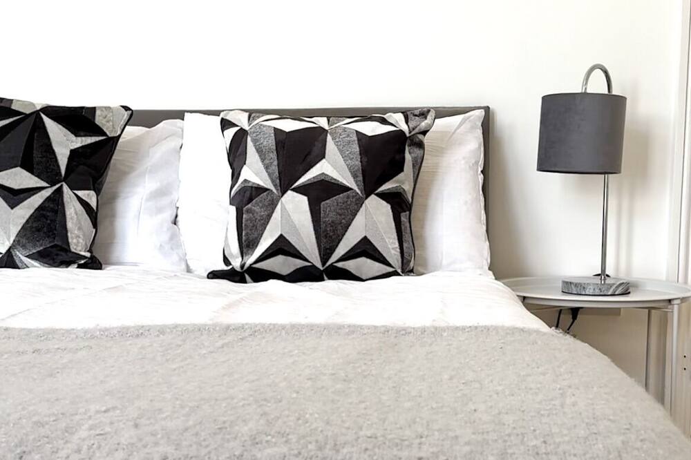 Photo of Bedroom in Tickenham