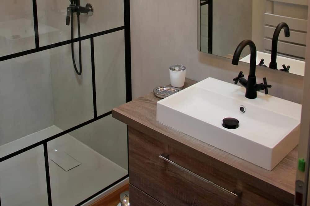 Photo of Bathroom in Serignac