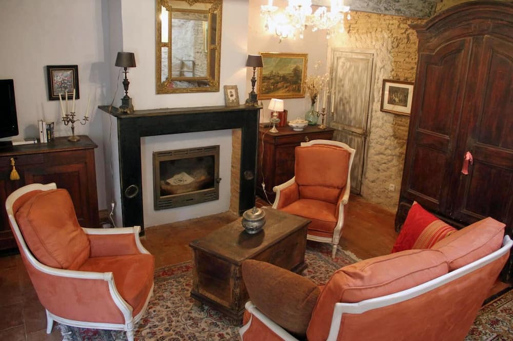Photo of Livingroom in Serignac