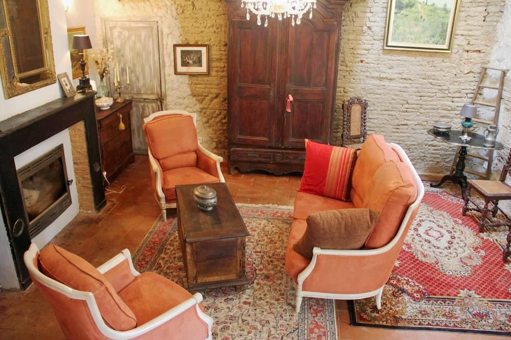 Photo of Livingroom in Serignac