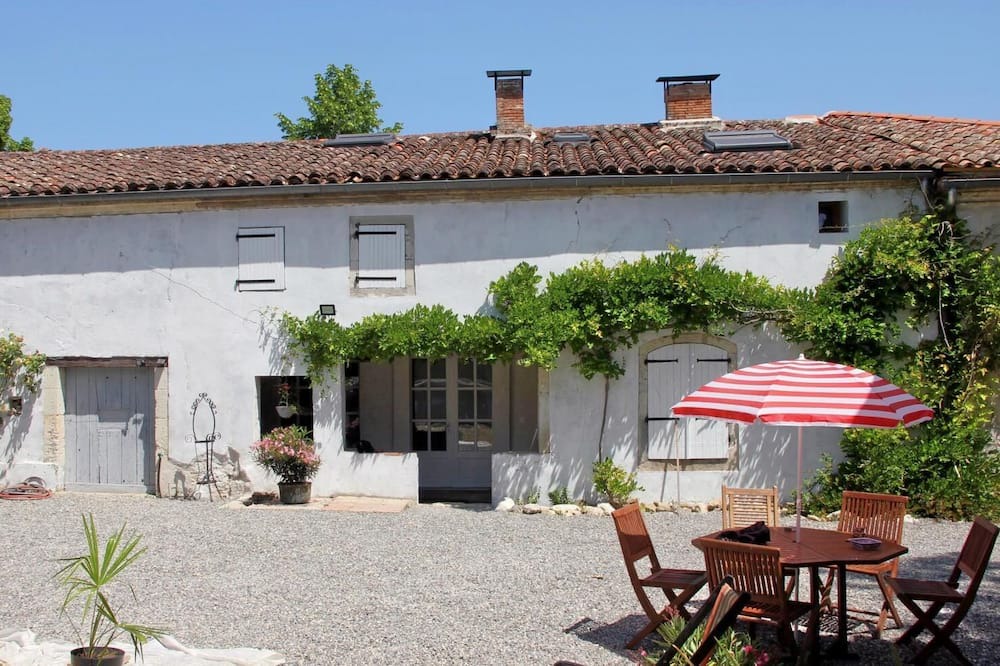 Photo of Outdoor in Serignac