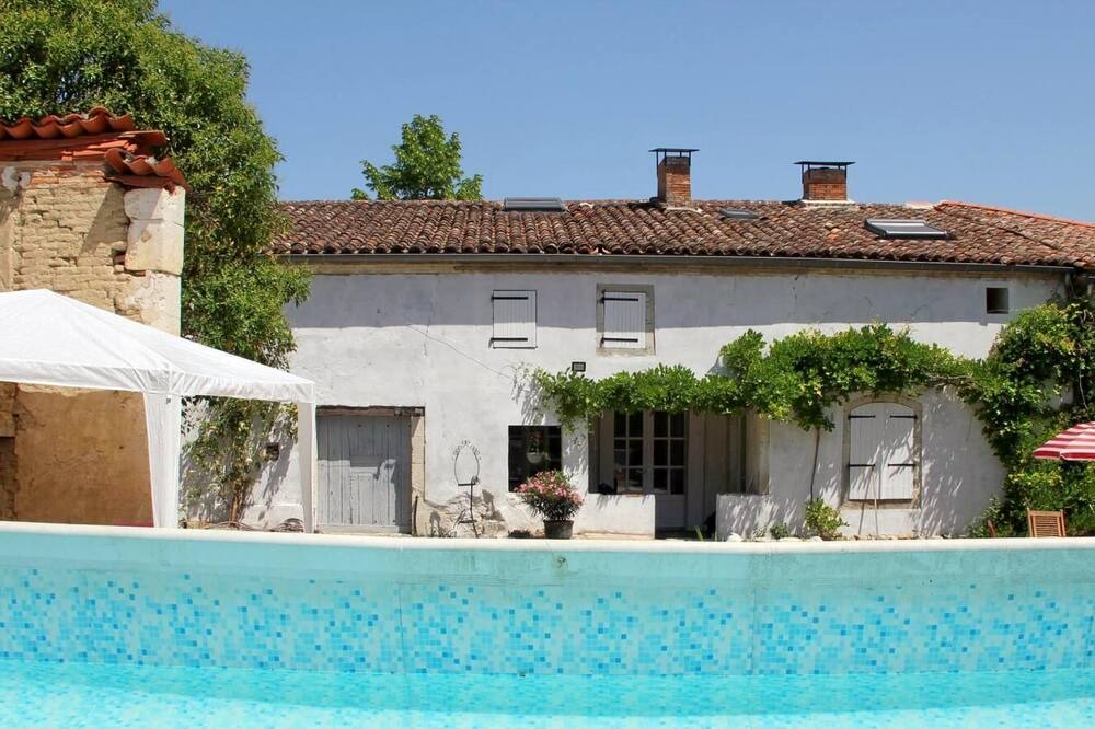 Photo of Outdoor in Serignac