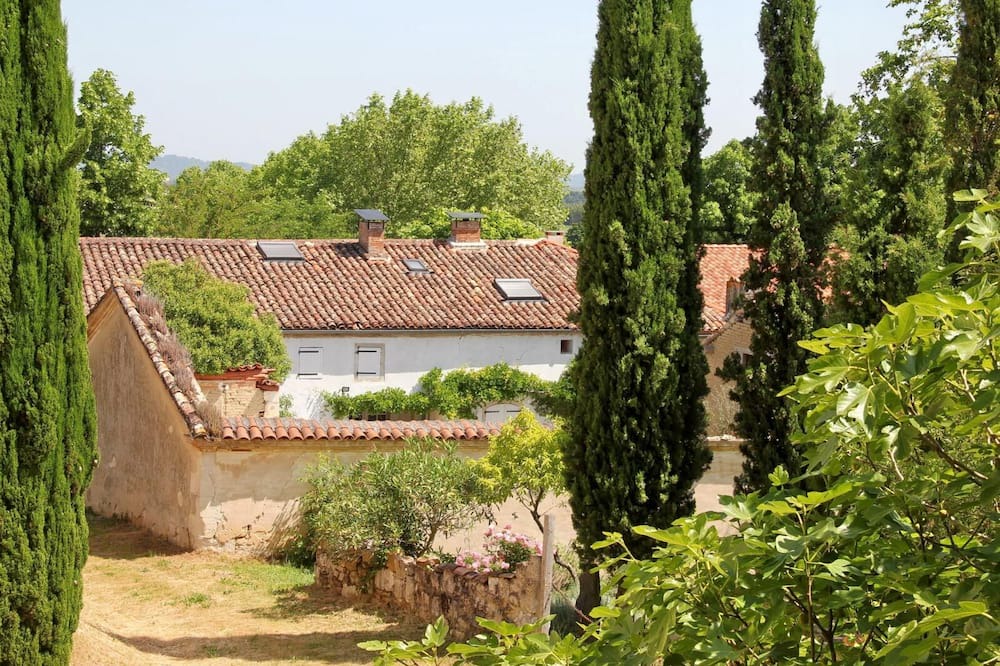 Photo of Others in Serignac