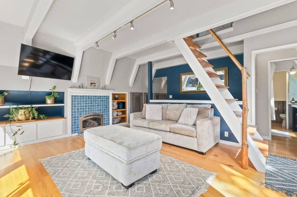 Photo of Bedroom in Aptos