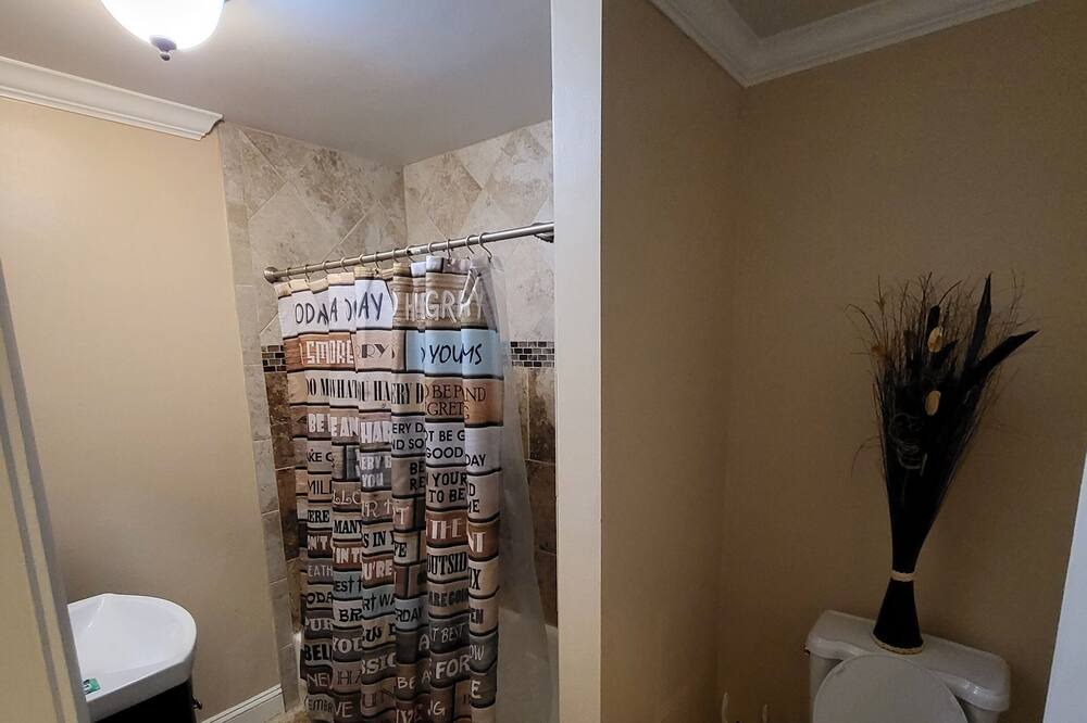 Photo of Bathroom in Southpoint