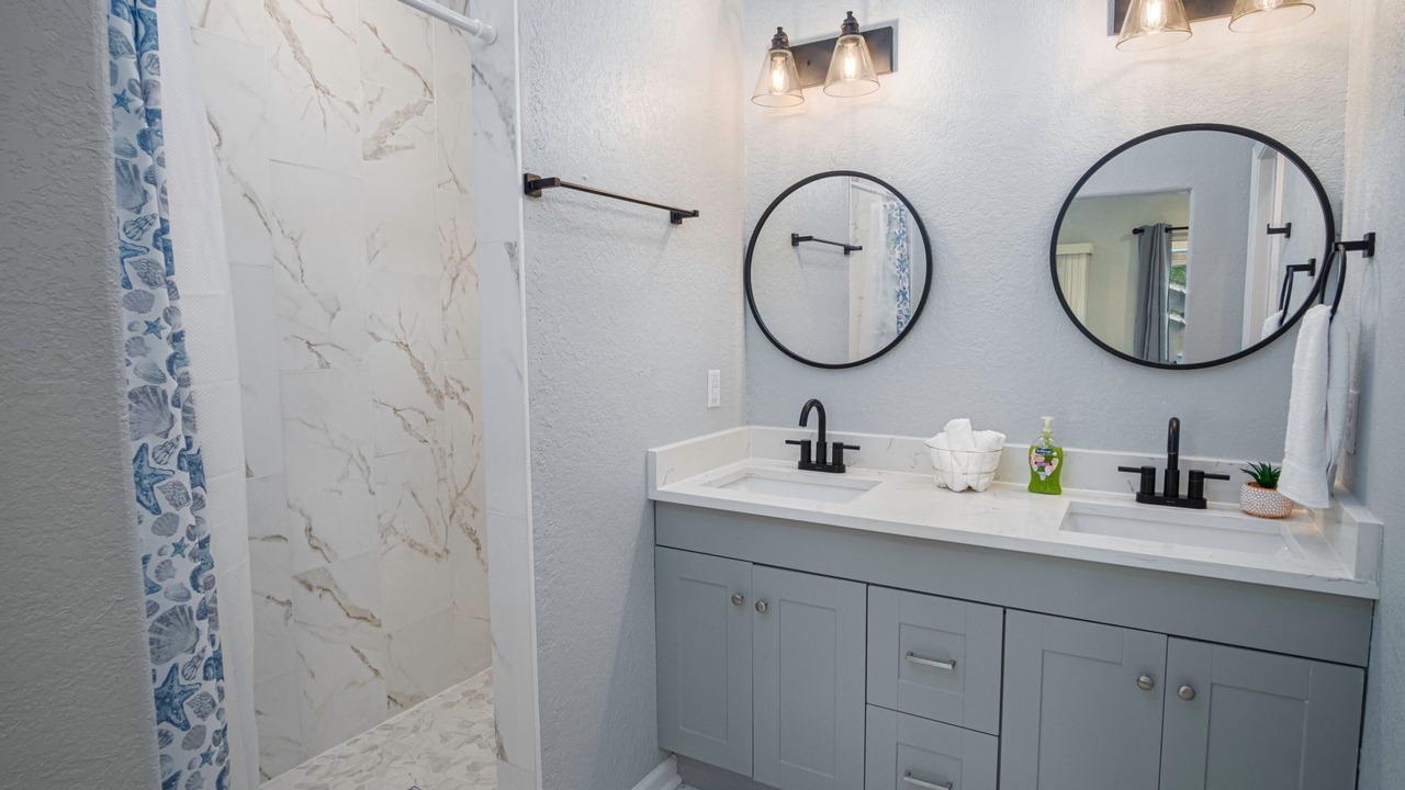 Photo of Bathroom in Nevada Street