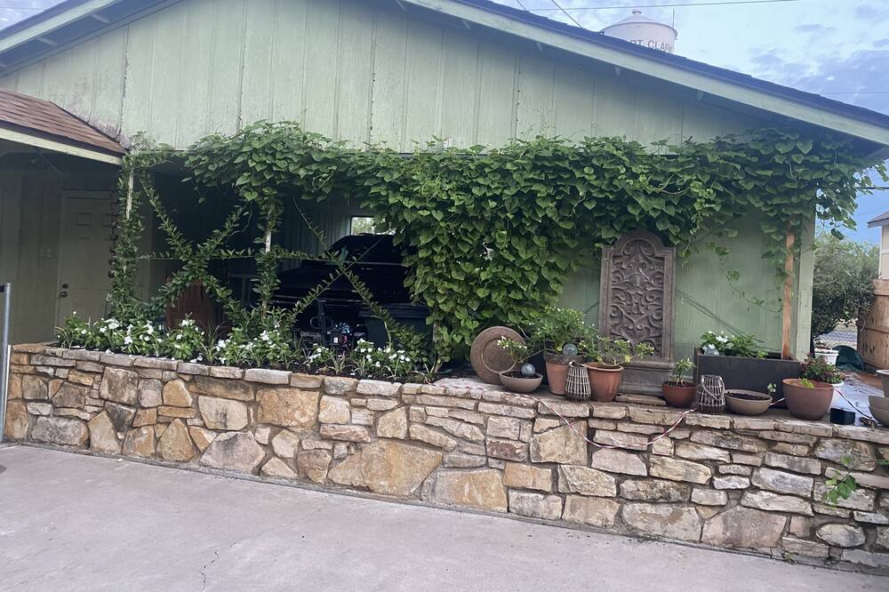 Photo of Patio Balcony in Brackettville