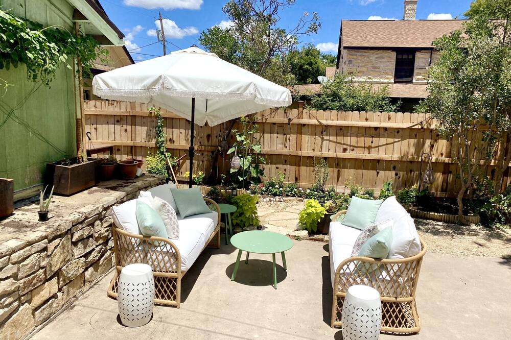 Photo of Patio Balcony in Brackettville