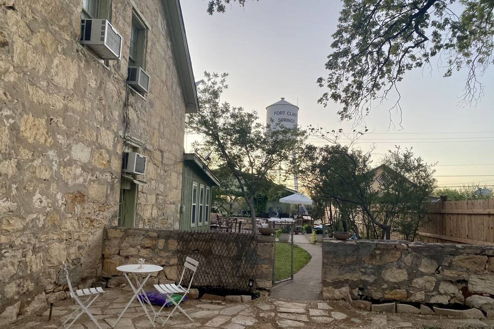 Photo of Patio Balcony in Brackettville