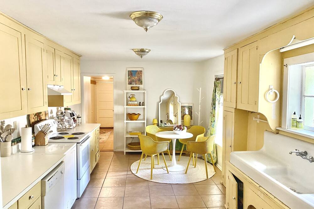 Photo of Kitchen in Brackettville