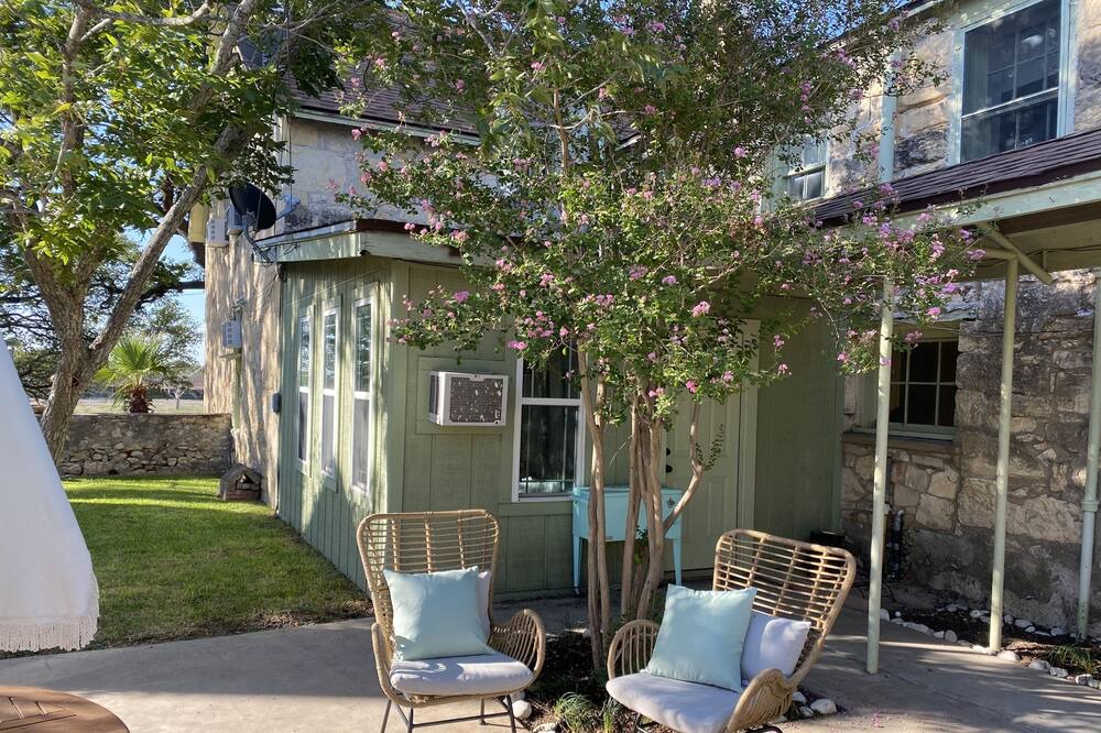 Photo of Patio Balcony in Brackettville