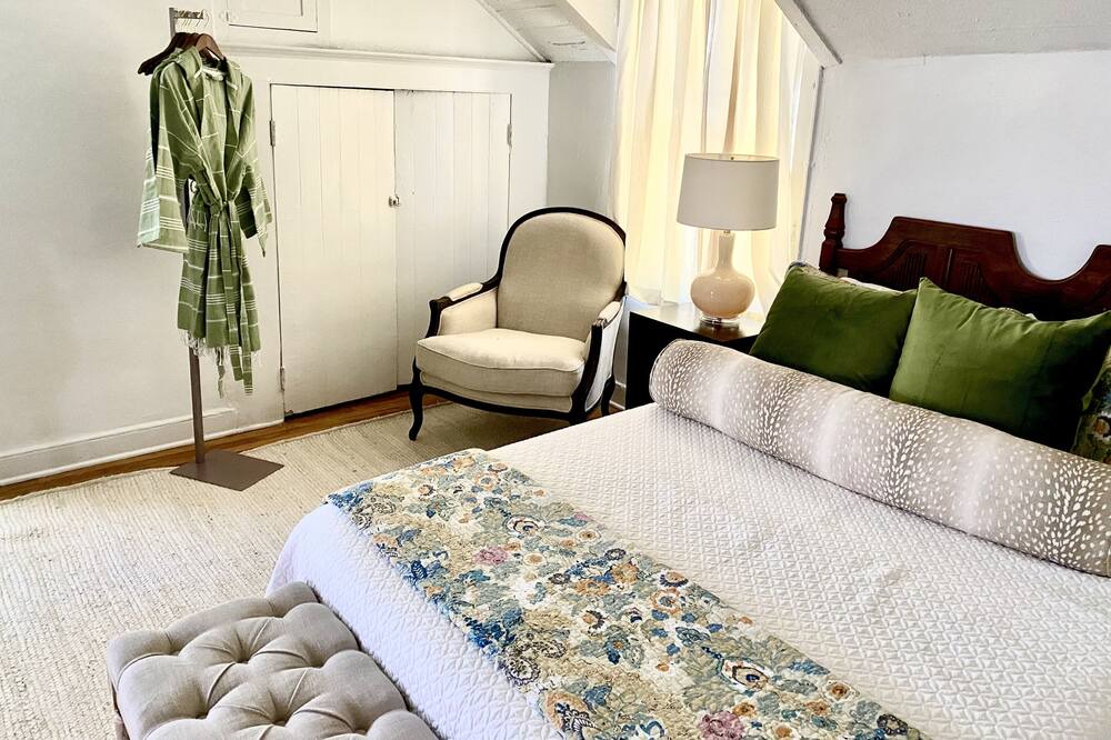 Photo of Bedroom in Brackettville