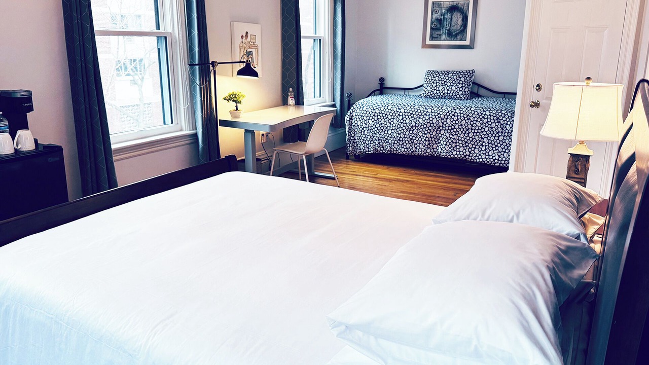 Photo of Bedroom in Central Square