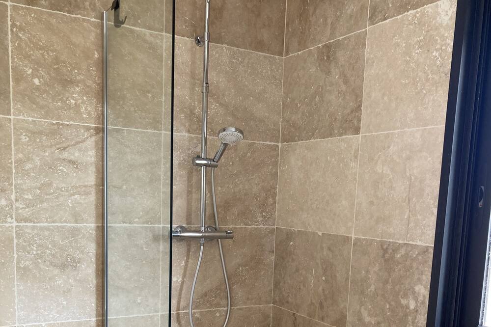 Photo of Bathroom in Elne