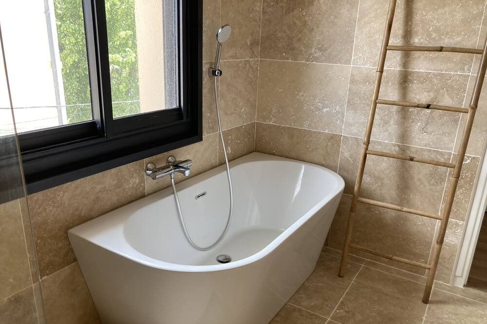 Photo of Bathroom in Elne