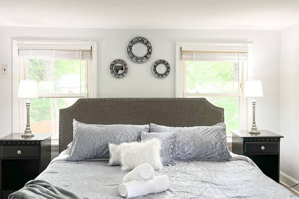 Photo of Bedroom in Enderly Park