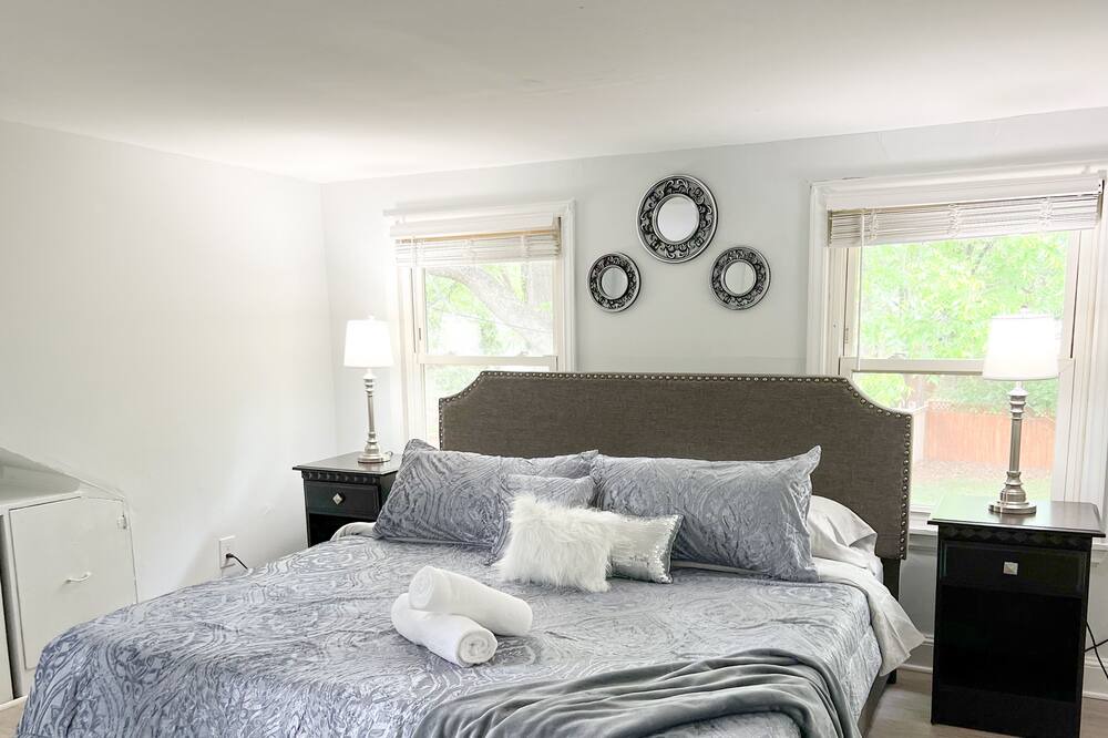 Photo of Bedroom in Enderly Park