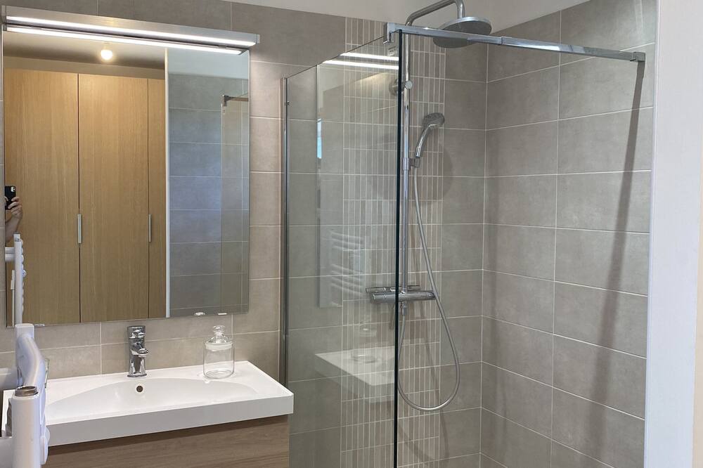 Photo of Bathroom in Calvisson