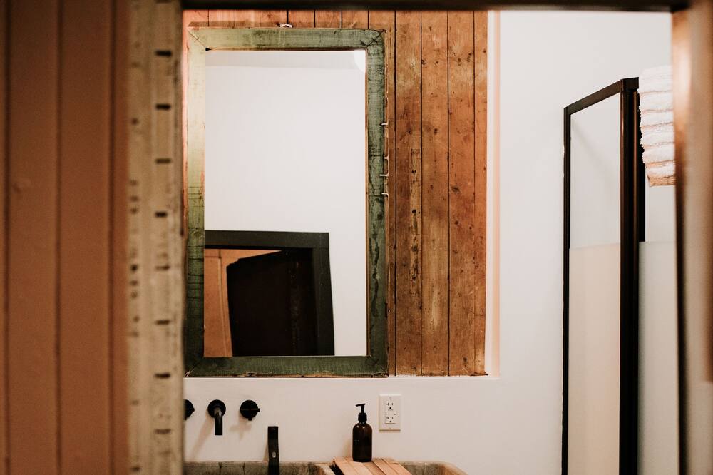 Photo of Bathroom in Lindsay