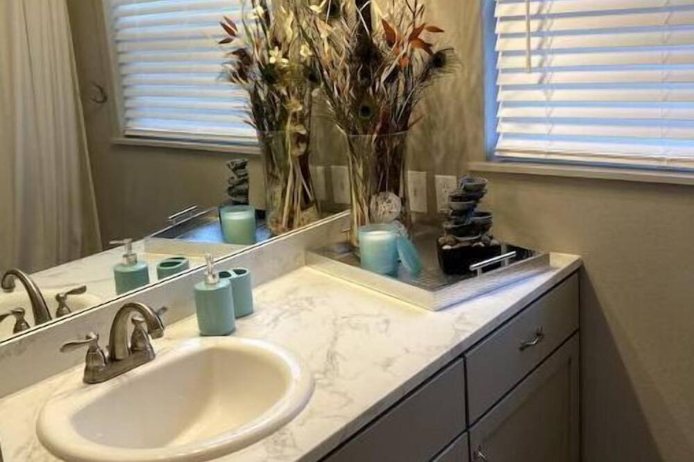 Photo of Bathroom in Burnet