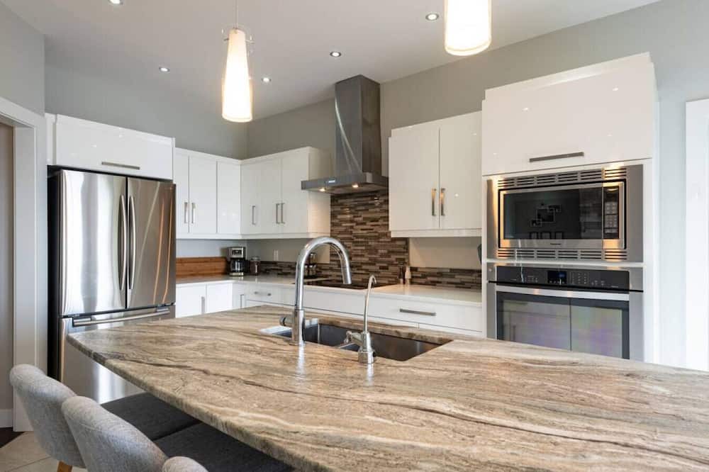 Photo of Others in Masons Point