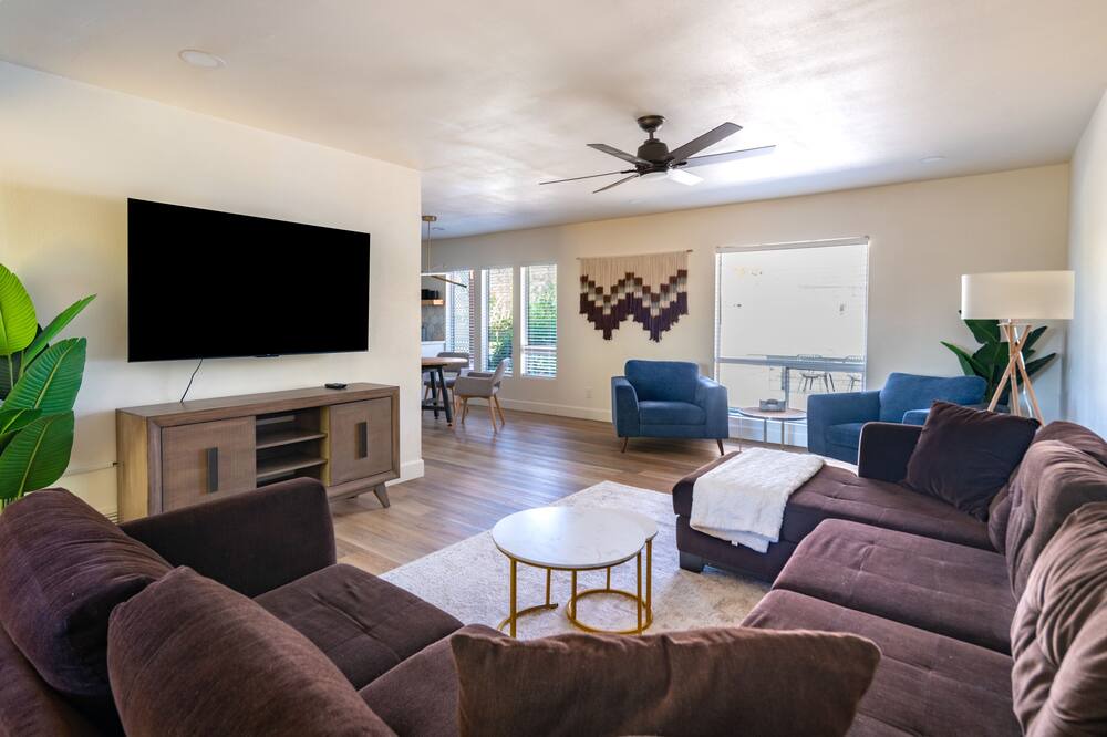 Photo of Livingroom in Shea North Estates