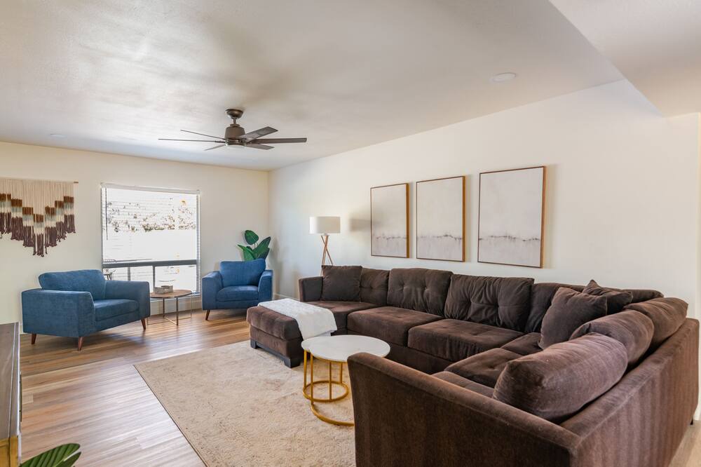 Photo of Livingroom in Shea North Estates