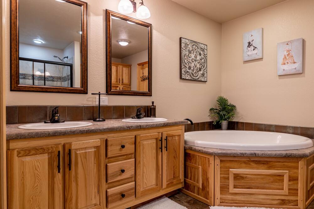 Photo of Others in Clark