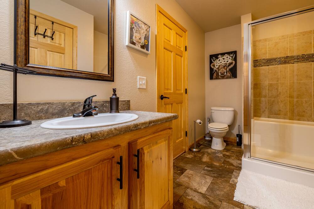 Photo of Bathroom in Clark