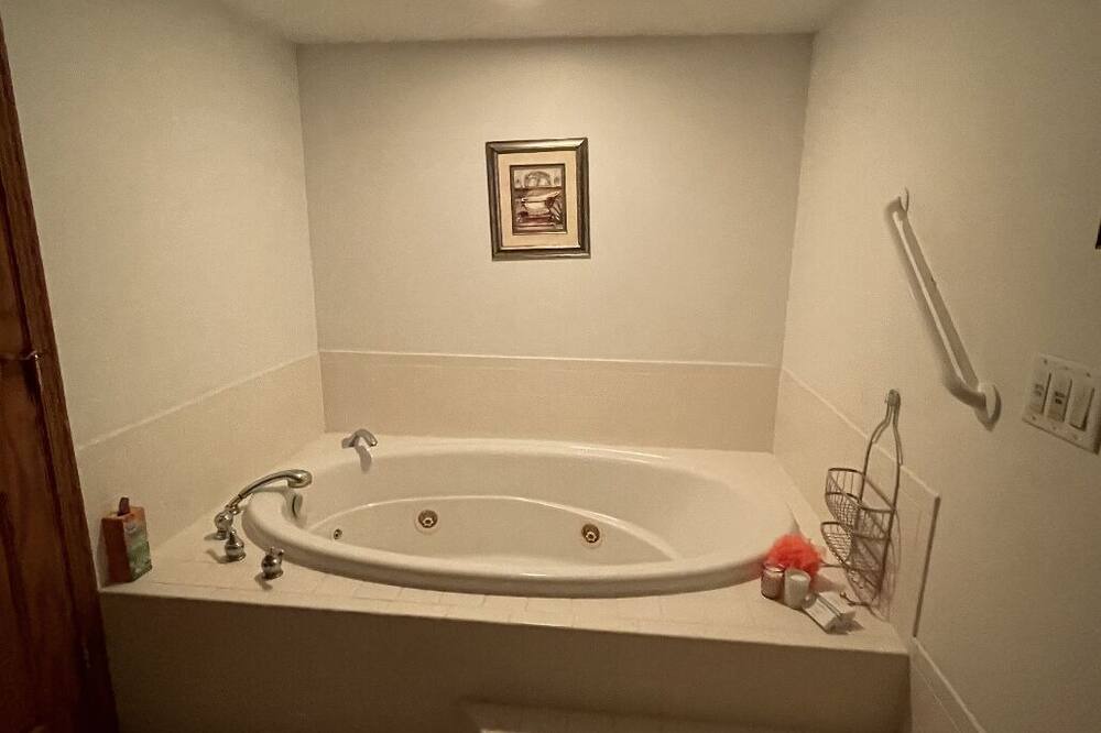 Photo of Bathroom in Clare