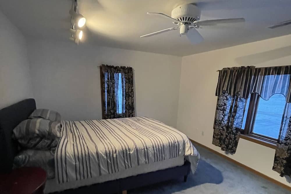 Photo of Bedroom in Clare