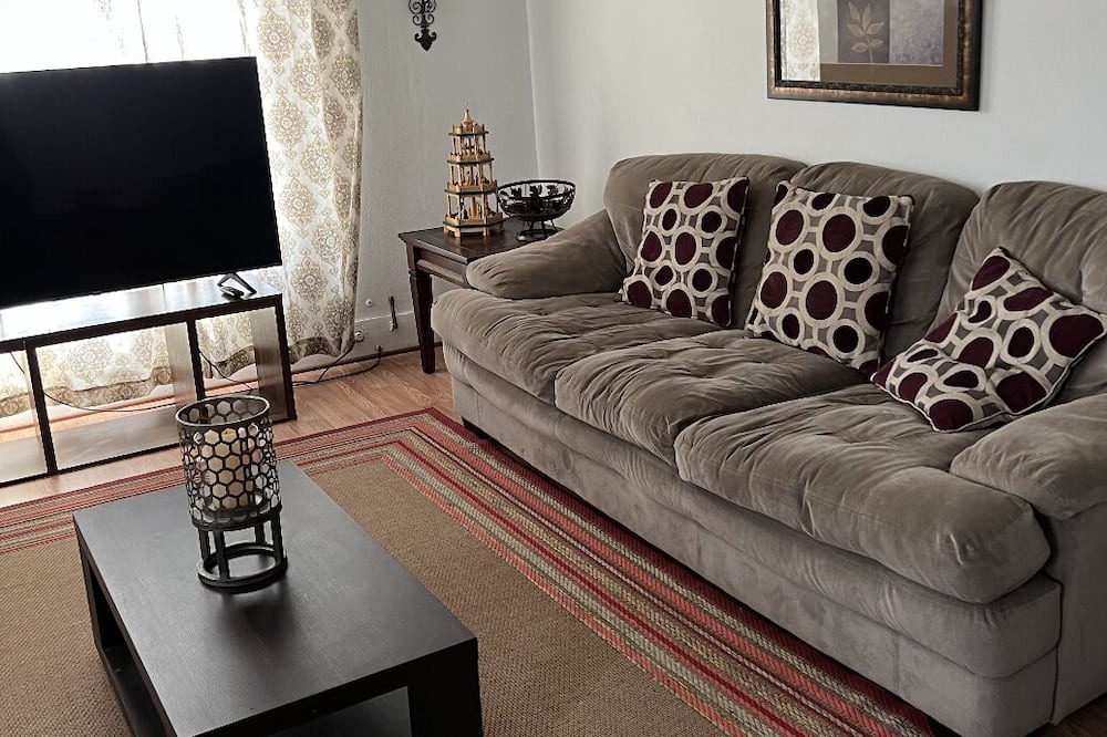 Photo of Livingroom in Clare