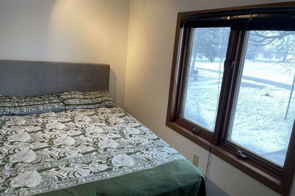Photo of Bedroom in Clare