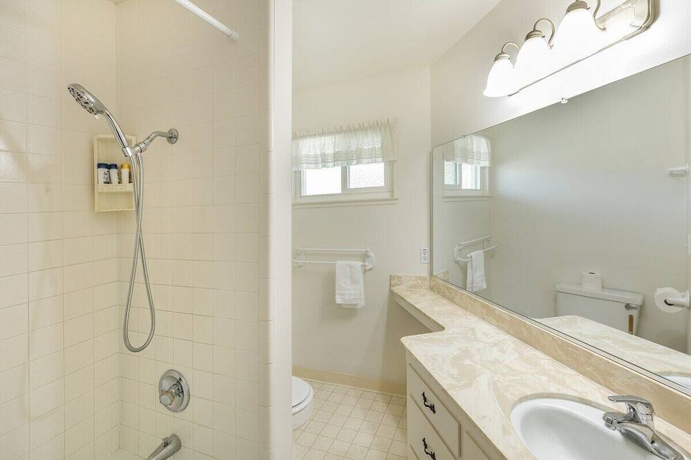 Photo of Bathroom in Loomis