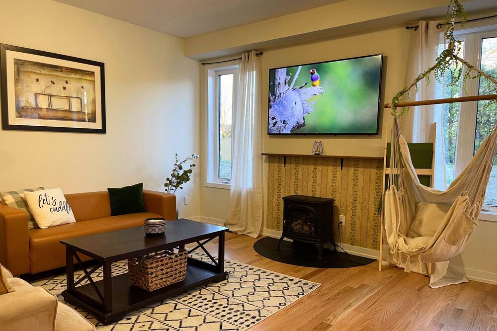Photo of Livingroom in Cambridge