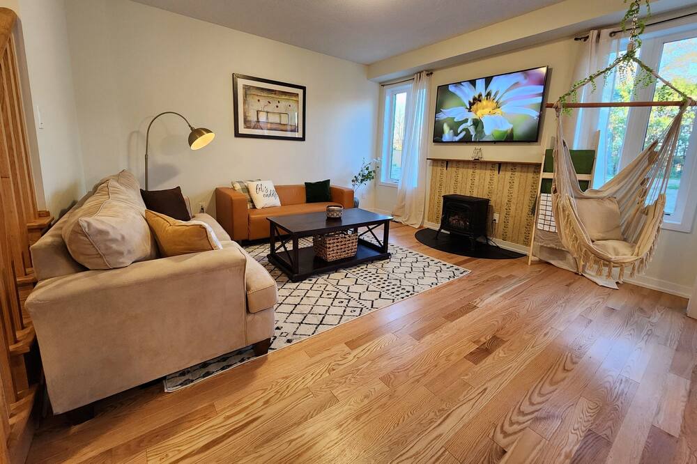 Photo of Livingroom in Cambridge