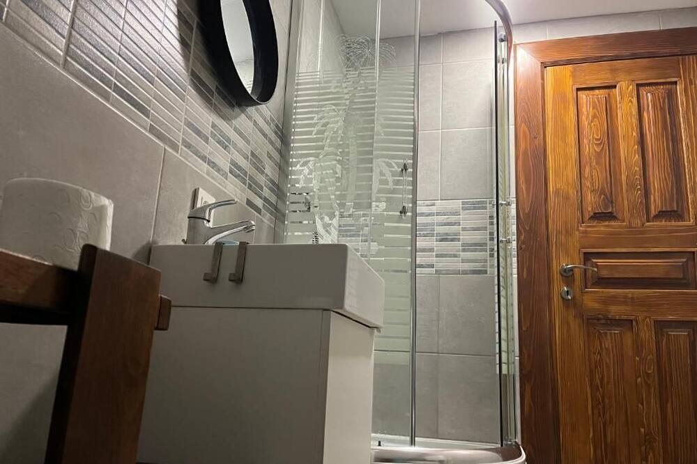 Photo of Bathroom in Presika