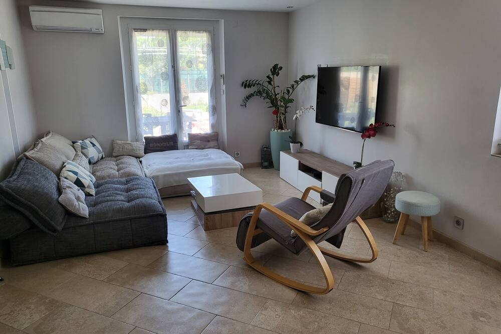 Photo of Livingroom in Rognonas